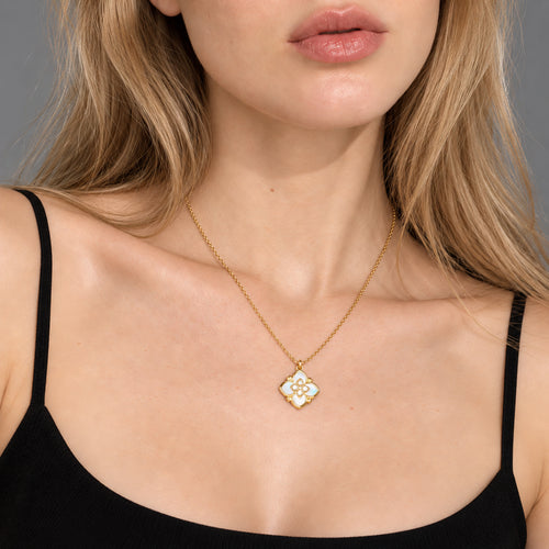 Shellstar Mother-of-Pearl Clover Star Pendant Necklace