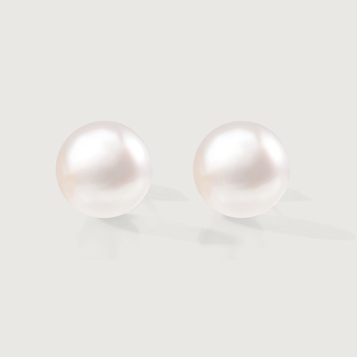 Freshwater Pearl Stud Earrings ALE0043