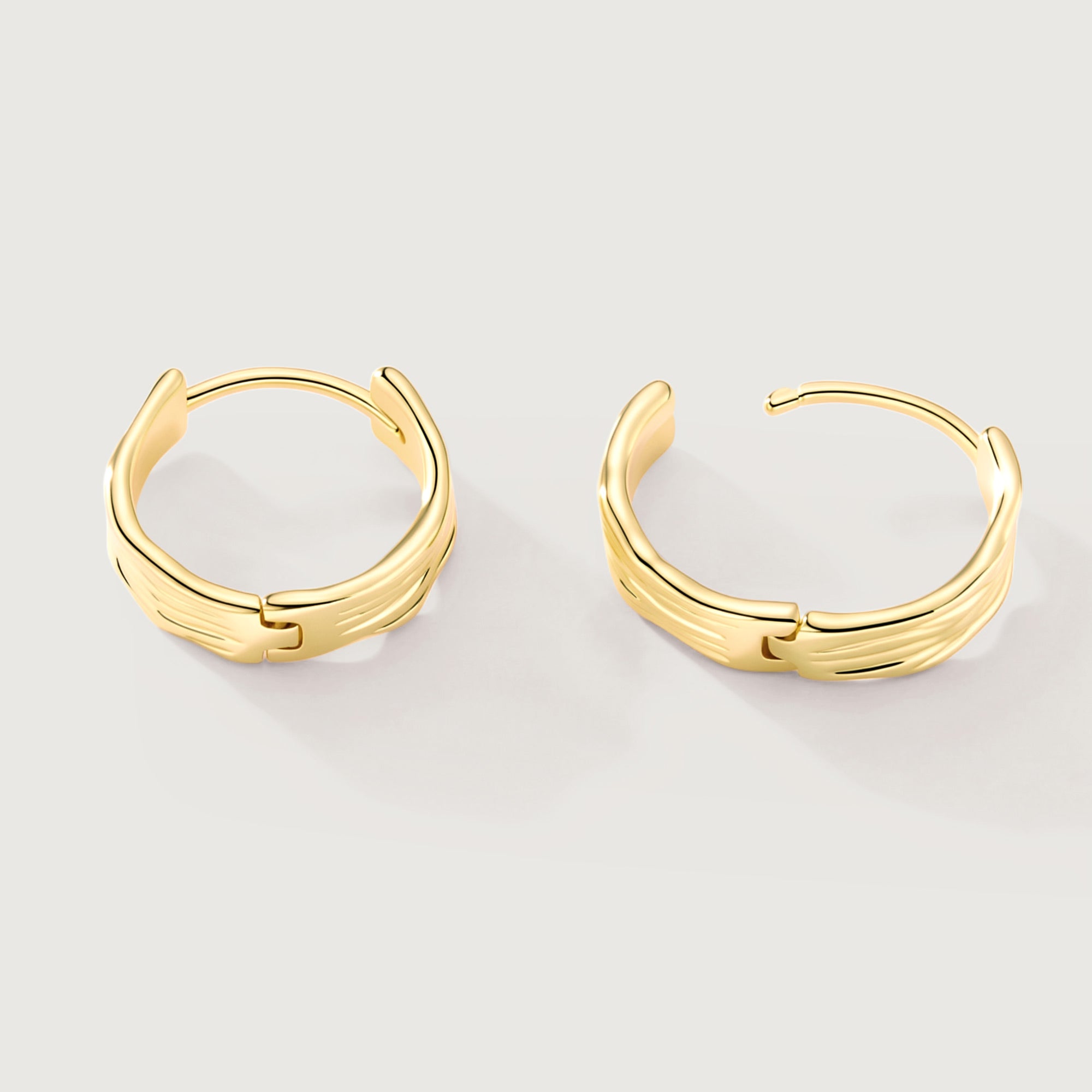 Flowline Textured Huggie Hoop Earrings