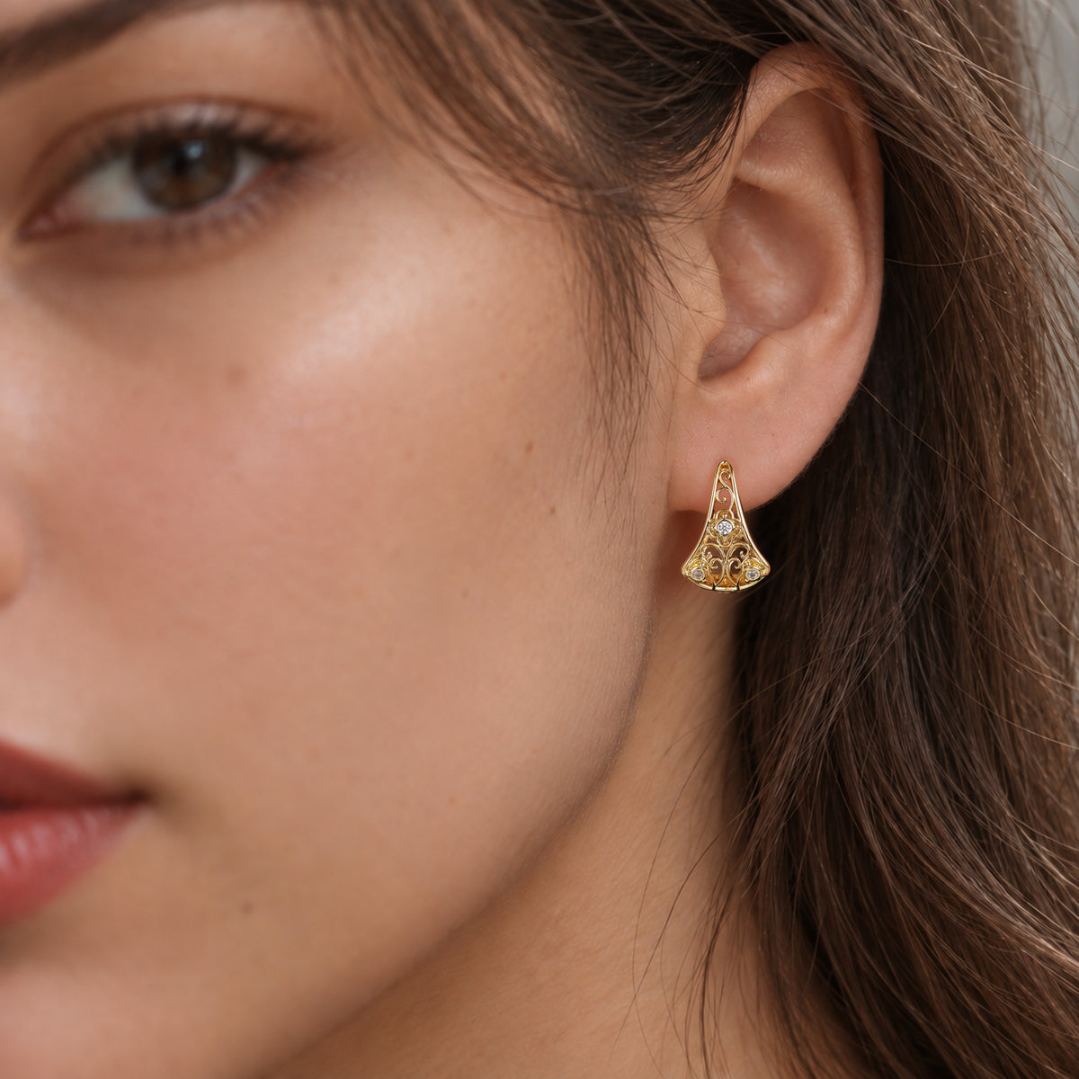 Linework Clover Filigree Hoop Earrings