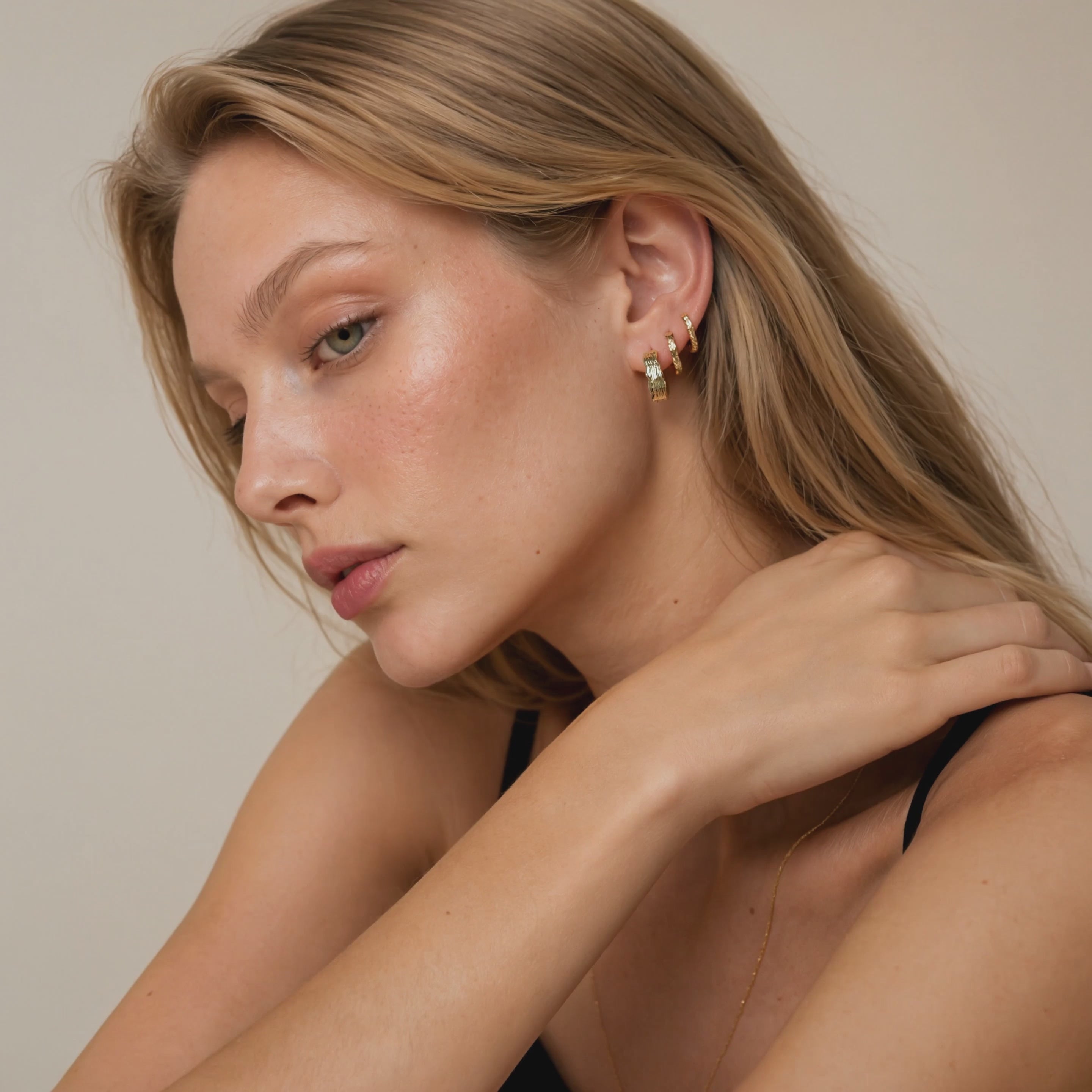 Flowline Textured Huggie Hoop Earrings